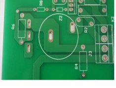 PCB鉆孔時(shí)墊板選擇技巧